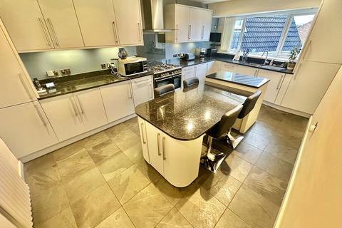 Garden Bungalow Garden Walk, Dudley, DY3 2NR