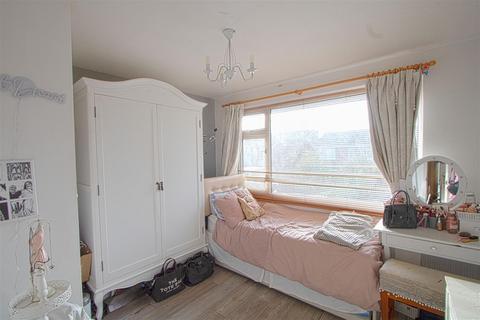 8 Glanmire, Billericay, CM11 1DU