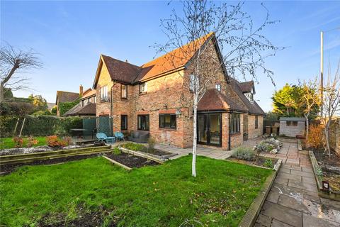 16 Ayletts, Broomfield, Chelmsford, CM1 7LE