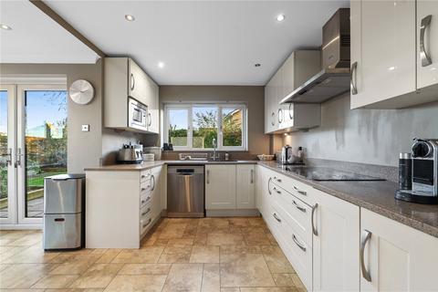 16 Ayletts, Broomfield, Chelmsford, CM1 7LE