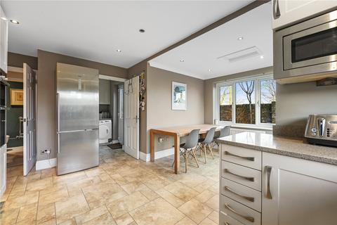 16 Ayletts, Broomfield, Chelmsford, CM1 7LE