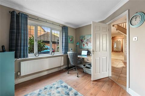 16 Ayletts, Broomfield, Chelmsford, CM1 7LE