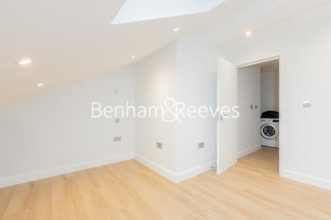 2 bedroom apartment to rent, Disraeli Road,  Hammersmith SW15