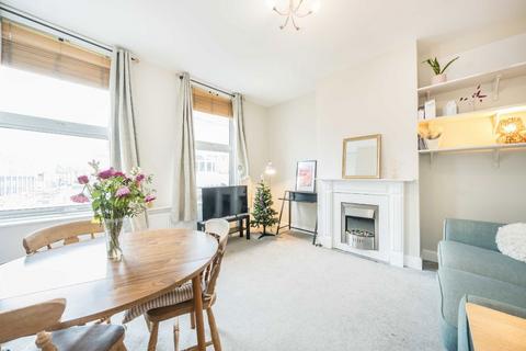 2 bedroom flat for sale, Garratt Lane, London SW18