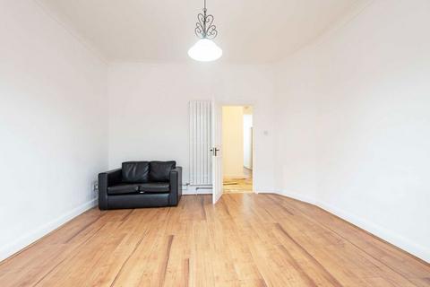 2 bedroom flat to rent, Glengall Road, London NW6