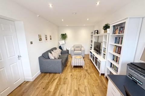 19 Sara Close, Sutton Coldfield, B74 4BN
