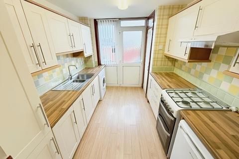 2 bedroom end of terrace house for sale, Earls Row, Kelty