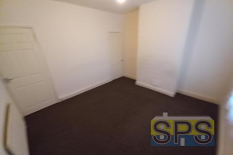 3 bedroom terraced house to rent, Nicholls Street, Stoke-on-Trent ST4