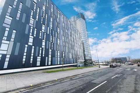 Plaza Boulevard, Liverpool L8