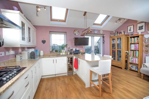 17 Harrier Close, Weldon, Corby, NN17 3FB