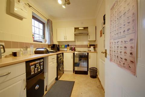 Studio to rent, Robbs Walk, St. Ives