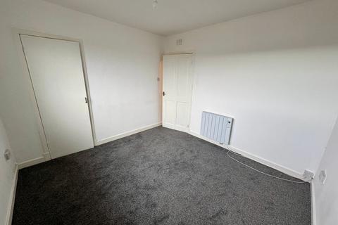 2 bedroom flat to rent, Leith Walk, Dundee DD2