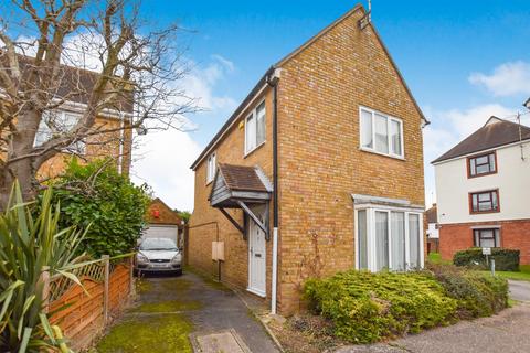 3 bedroom detached house for sale, Akenfield Close, South Woodham Ferrers, Chelmsford