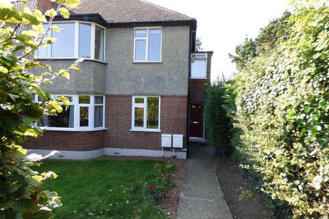 2 bedroom maisonette to rent, Oakdene Road, Orpington BR5