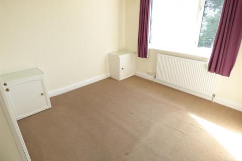 2 bedroom maisonette to rent, Oakdene Road, Orpington BR5