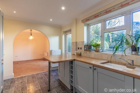 The Lodge Ovingdean Road, Ovingdean, Brighton, BN2 7BB