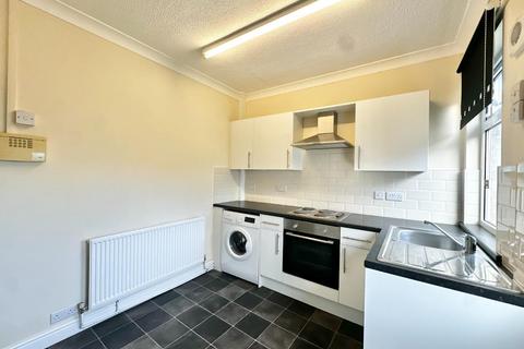 2 bedroom terraced house to rent, St. Georges Road, Barnsley