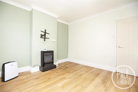 2 bedroom terraced house to rent, Raglan Street, Lowestoft, Suffolk