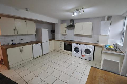 1 bedroom in a house share to rent, Weedon Road, St James, Northampton, NN5