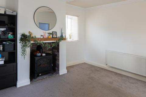 2 bedroom end of terrace house for sale, East Croft, Wyke BD12