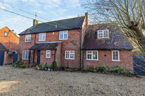 4 bedroom detached house for sale, Church Road, Ickford, Aylesbury, Buckinghamshire