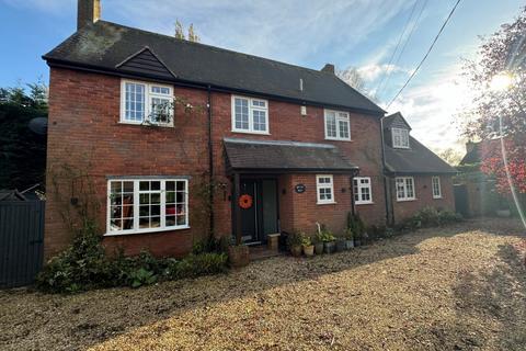 4 bedroom detached house for sale, Church Road, Ickford, Aylesbury, Buckinghamshire