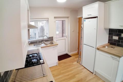 2 bedroom property to rent, Bridge Street, Kenilworth