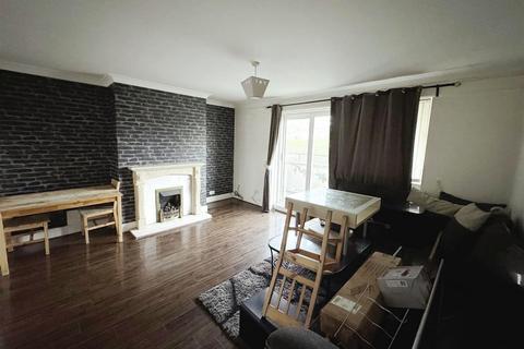 3 bedroom flat for sale, Dipple Place, Glasgow G15