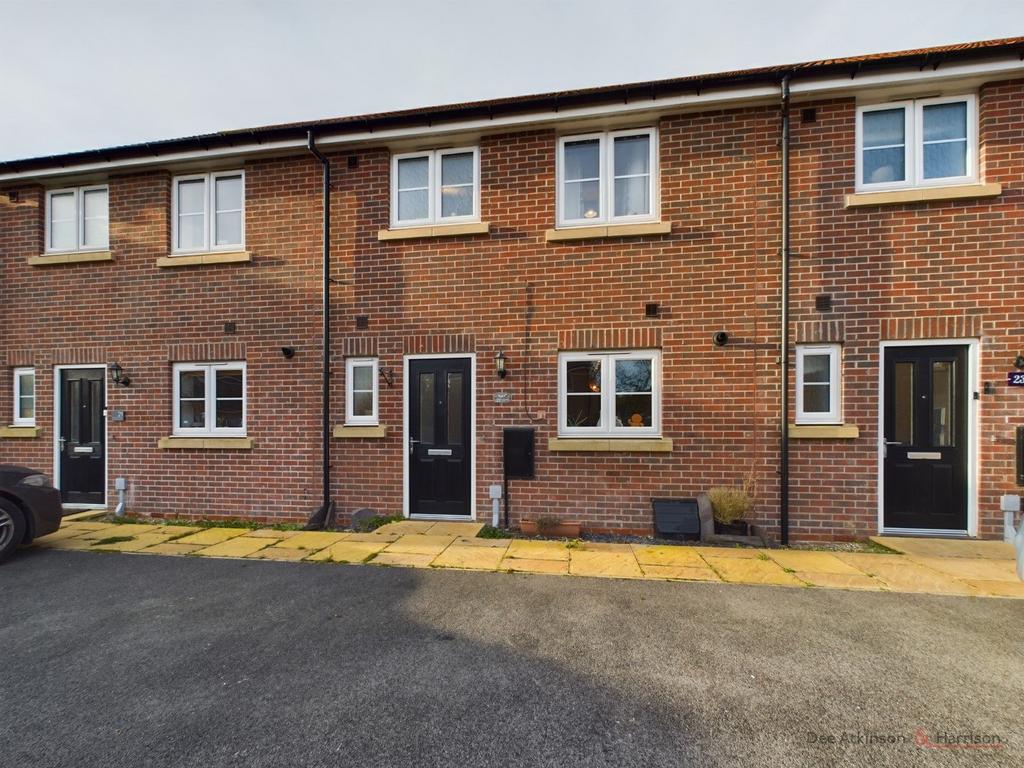 3 Bedroom Mid Terrace House - For Sale