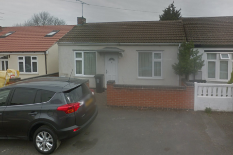 1 bedroom bungalow to rent, St. Ives Road LE4 9FN