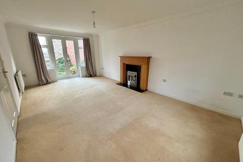 5 bedroom detached house to rent, Scholes Lodge Lane, Scholes, Leeds, West Yorkshire, LS15