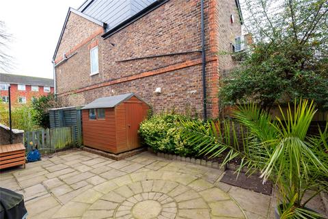 2 bedroom flat for sale, Lawn Close, New Malden, KT3