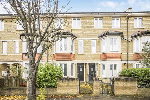 4 bedroom terraced house for sale, Claude Road, London E10