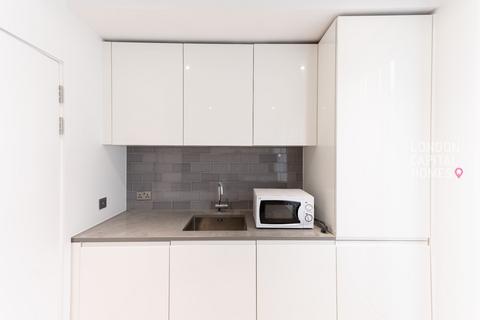 4 bedroom apartment to rent, Starboard Way, London, E16