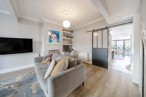 3 bedroom terraced house for sale, Lynton Road, London