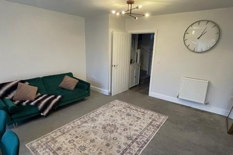 3 bedroom semi-detached house to rent, Beltex Drive, Worcester WR5