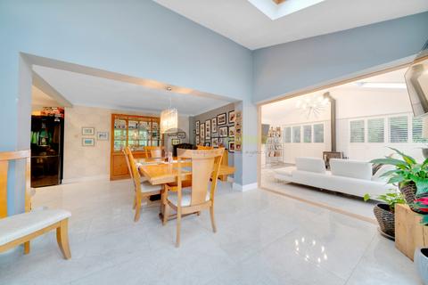 Farrers Place, Shirley Hills