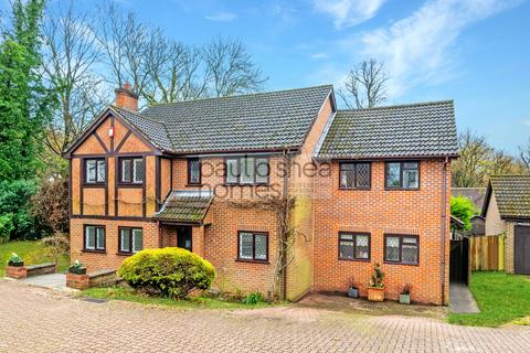 Farrers Place, Shirley Hills