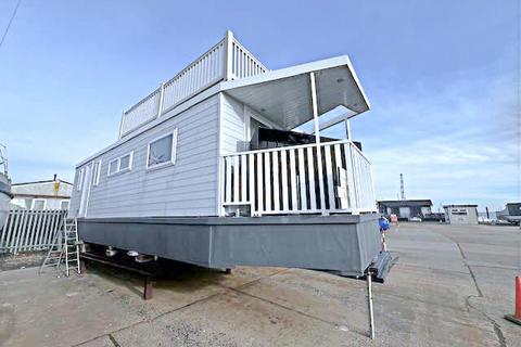 1 bedroom houseboat for sale, Vicarage Lane, Hoo ME3