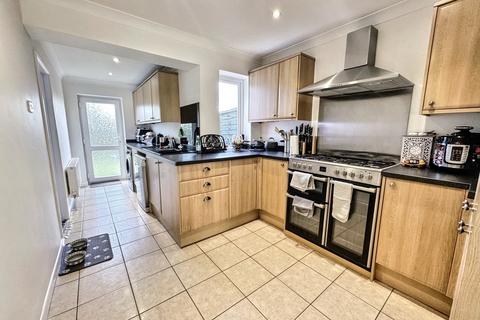 4 bedroom semi-detached house for sale, Ferndown