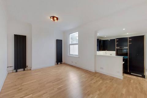 3 bedroom flat to rent, High Street, Upton Park, London, E6