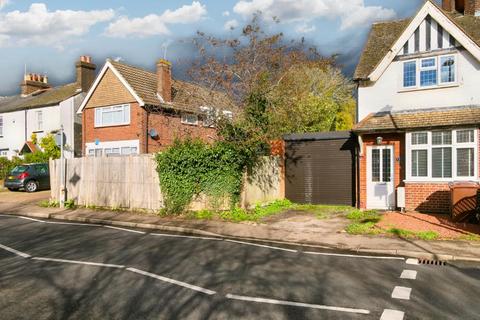 2 bedroom property with land for sale, London Road, Shenley