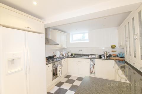 3 bedroom terraced house to rent, Church Road, LONDON SW19