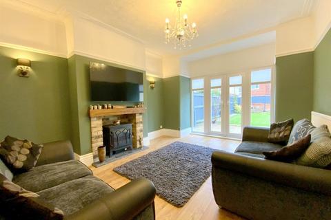 18 Reporto Avenue, Grimsby, DN32 9RE