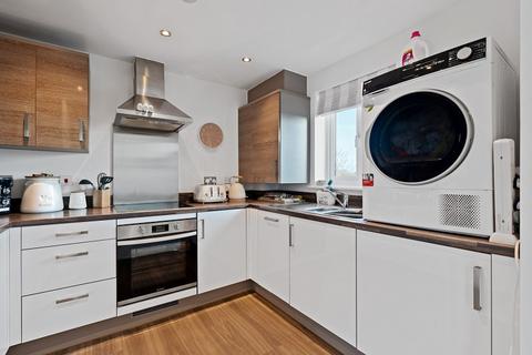 2 bedroom flat for sale, 25 Cavendish Drive, Locks Heath, Southampton, Hampshire. SO31 6BN