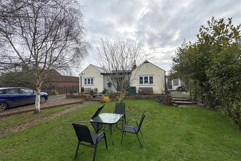 3 bedroom detached bungalow for sale, Prince Crescent, Staunton GL19