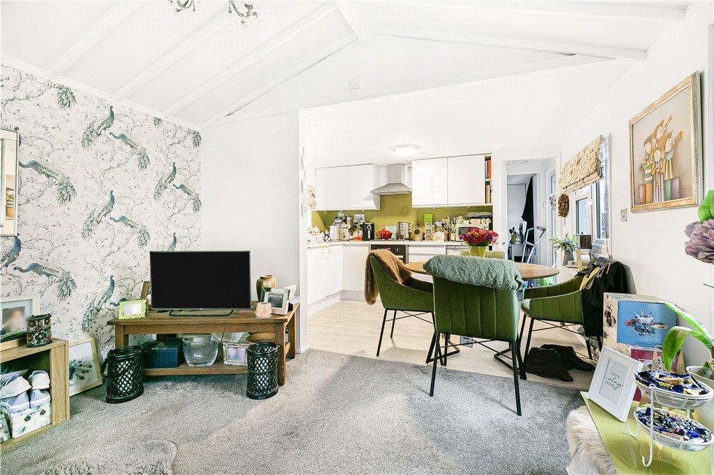 Kitchen/Reception