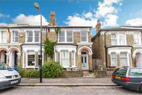 Studio for sale, Kelmore Grove, London