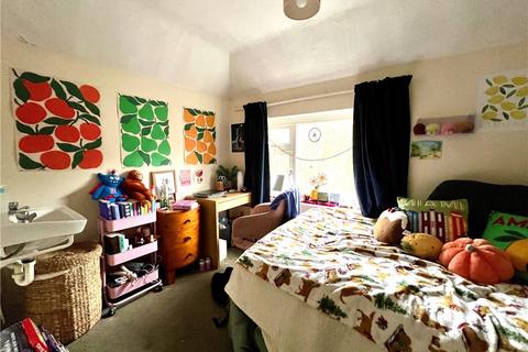 135 Southway, Guildford, GU2 8DH