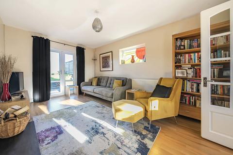 8 Arnolds Close, Padbury, Buckingham, MK18 2BG